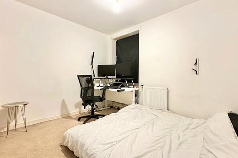 2 bedroom apartment for sale, Kingfisher Heights, London E16