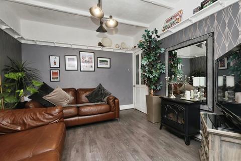 4 bedroom semi-detached house for sale, Kew Crescent, Charnock, Sheffield, S12 3LP