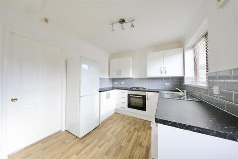 undefined, Cundall Close, Hull