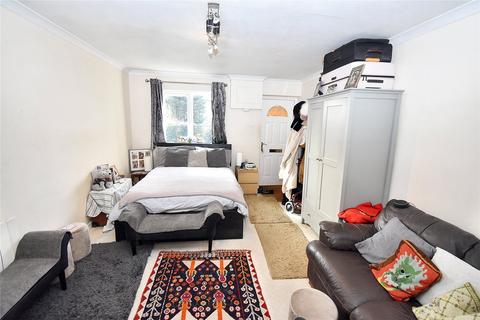 1 bedroom apartment to rent, Cleveland Grove, Newbury, Berkshire, RG14