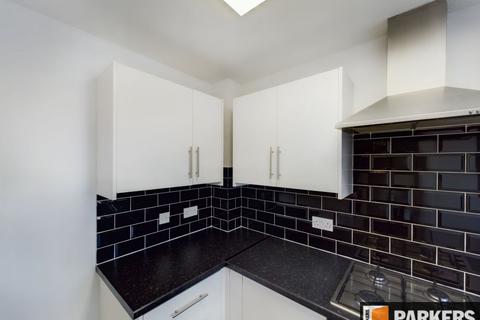 2 bedroom terraced house to rent, Amberley Court, Ashurst Bridge