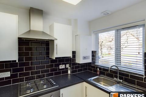 2 bedroom terraced house to rent, Amberley Court, Ashurst Bridge