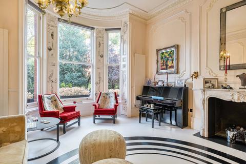 3 bedroom flat for sale, Lennox Gardens, Knightsbridge, London, SW1X