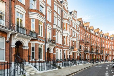 3 bedroom flat for sale, Lennox Gardens, Knightsbridge, London, SW1X