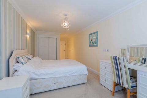 undefined, Fleur De Lis, Wokingham, RG40