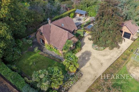 4 bedroom detached house for sale, Wimborne Road East, Ferndown, BH22