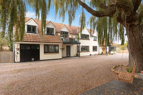 5 bedroom detached house for sale, Hardwater Road Great Doddington Wellingborough, Northamptonshire, NN29 7TD