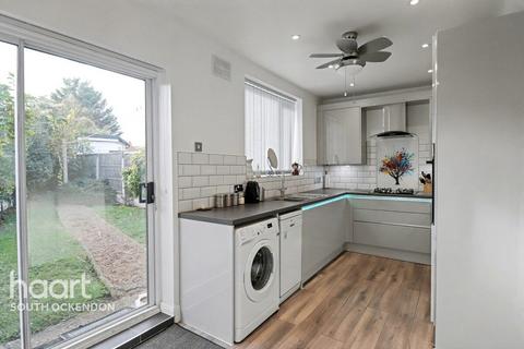 undefined, Monnow Road, Aveley