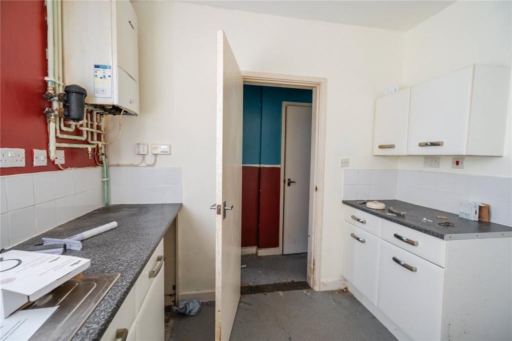 Kitchen (2)