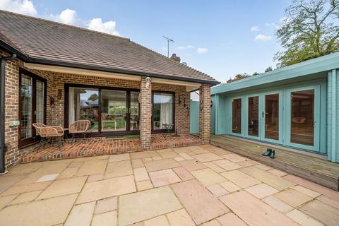 3 bedroom detached bungalow for sale, Mimosa Drive, Woldingham, CR3
