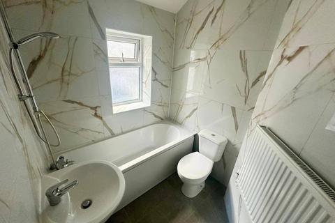 undefined, Flat 3, Mackintosh Place, CF24 4RR