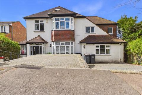 Downs Road, Coulsdon CR5