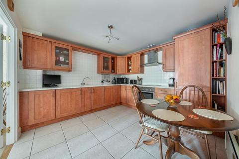 2 bedroom flat for sale, Hursley Road, Chandler's Ford, Eastleigh