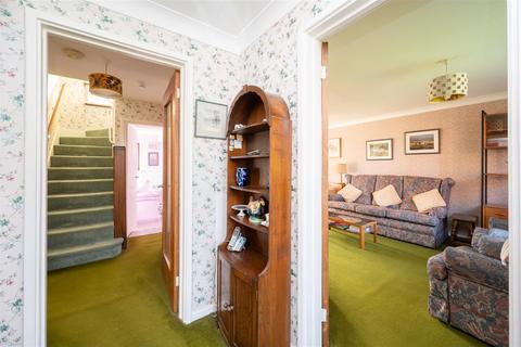 undefined, Grovelands Close, Burgess Hill