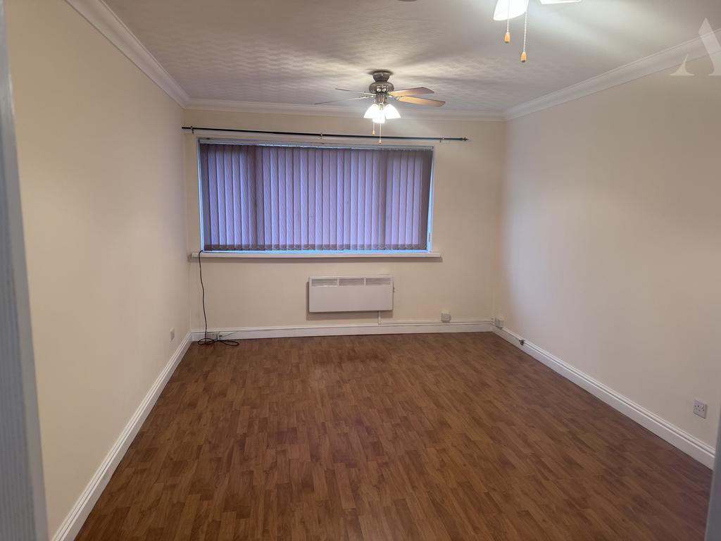 65 Langham close Lounge