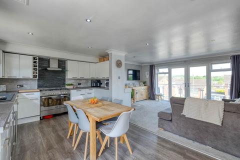 5 bedroom link detached house for sale, Westfields, Catshill, B61