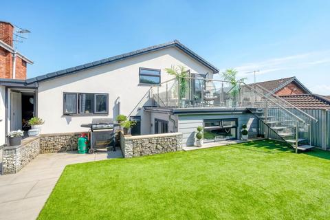 undefined, Westfields, Catshill, B61
