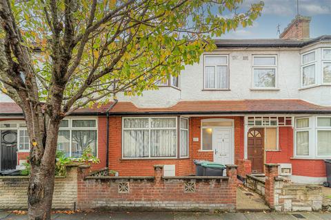 3 bedroom house for sale, Ladysmith Road, London