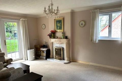 2 bedroom retirement property for sale, Maes Berllan, Craig y Don, Llandudno