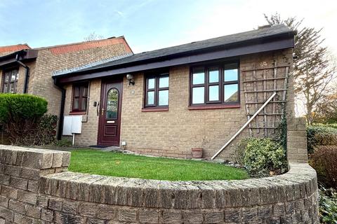 2 bedroom retirement property for sale, Maes Berllan, Craig y Don, Llandudno