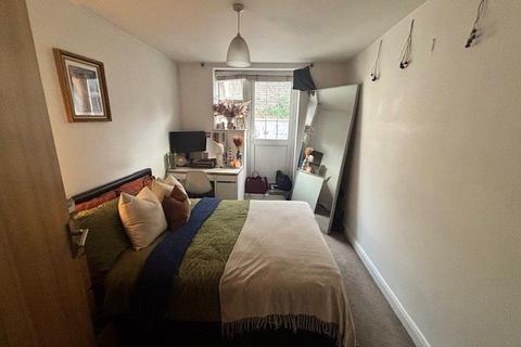 2 bedroom flat to rent, Albion Road, Stoke Newington