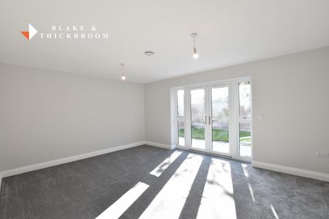 3 bedroom detached bungalow for sale, Holland Road Gardens, Little Clacton