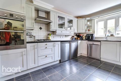 undefined, Wheeler Crescent, Norwich