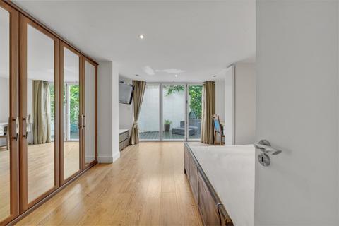 2 bedroom flat to rent, Mildrose Court, 16-19 Malvern Mews, London
