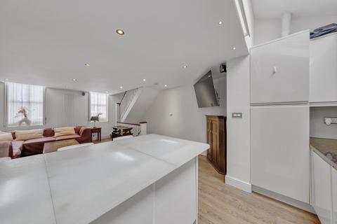 2 bedroom flat to rent, Mildrose Court, 16-19 Malvern Mews, London
