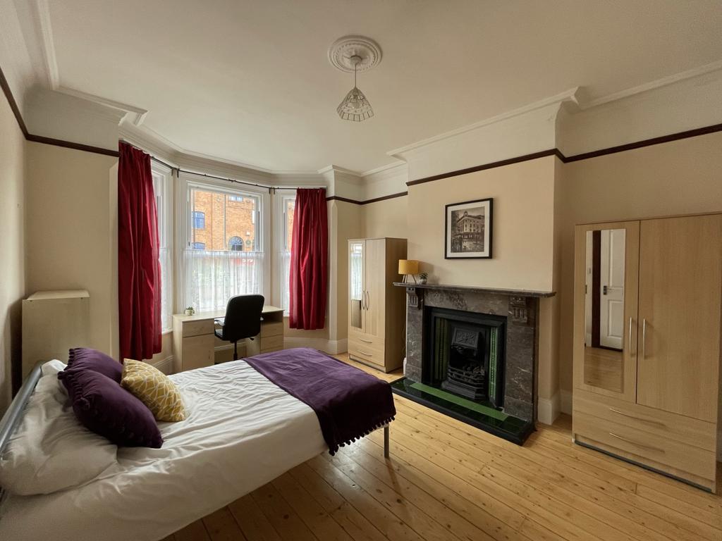 Bedroom 1-1