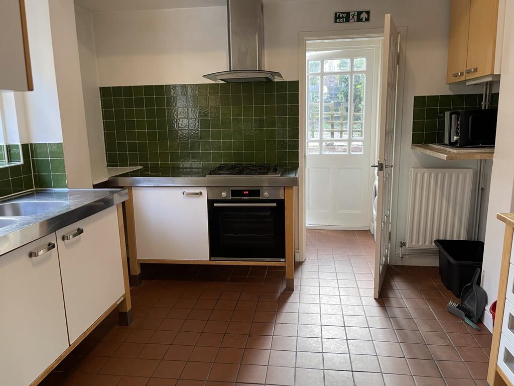Kitchen 2