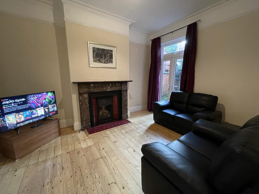 TV lounge 1-1