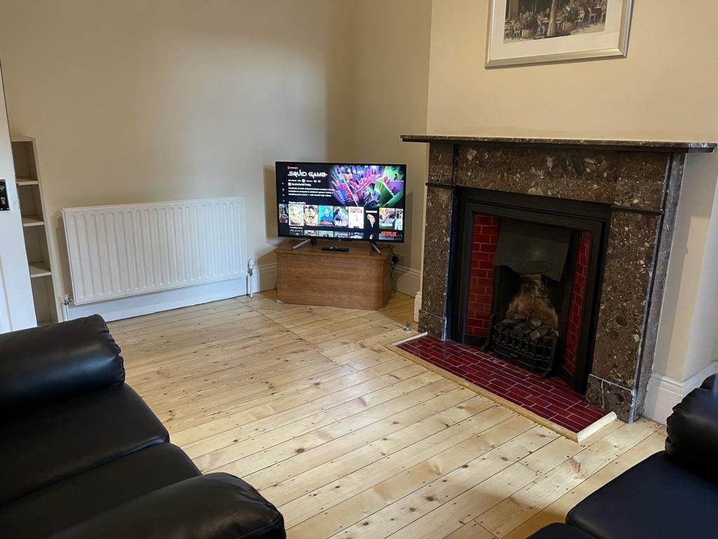 TV lounge 1-2