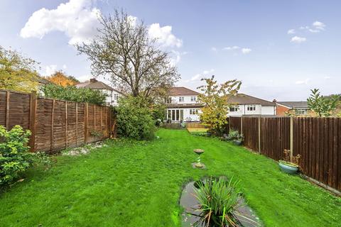 28 Hillcrest Road, Whyteleafe, CR3 0DJ