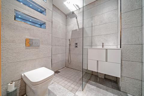 28 Hillcrest Road, Whyteleafe, CR3 0DJ