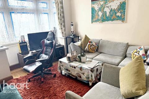 4 bedroom semi-detached house for sale, Bradley Road, Slough