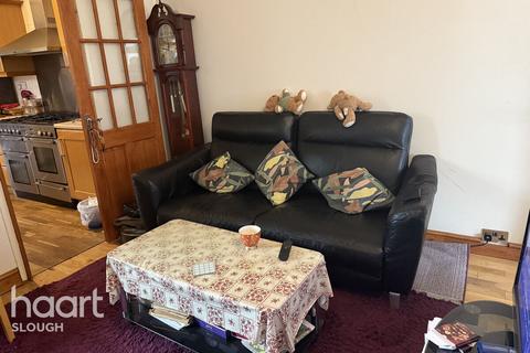 4 bedroom semi-detached house for sale, Bradley Road, Slough