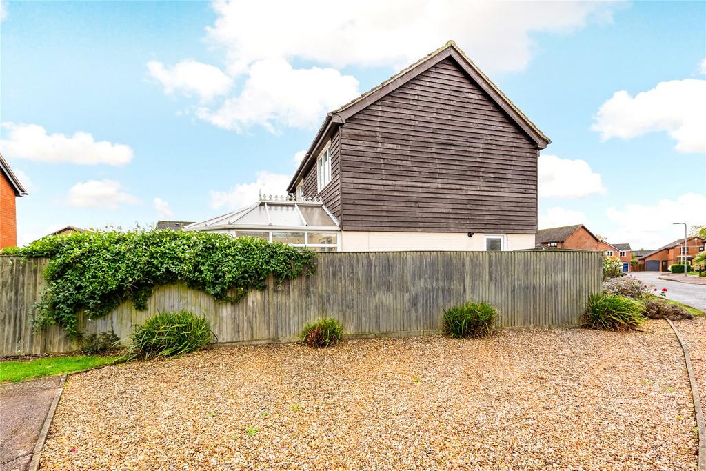 Gravelled Side Area
