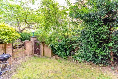 4 bedroom apartment to rent, London E1W