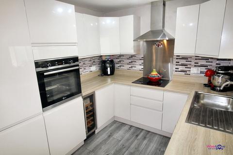 undefined, Suttons Lane, Widnes, WA8 7UF