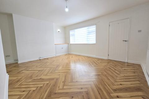 3 bedroom terraced house for sale, Cornec Chase, Eastwood, Leigh-on-sea