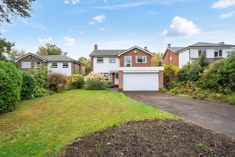 Old House Close, Ewell Village