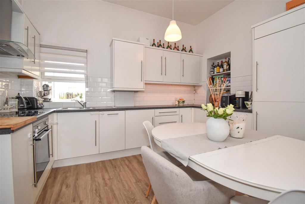 Open Plan Living Room - Kitchen