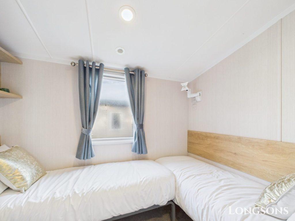 Cam02173g0 Pr0278 Still043