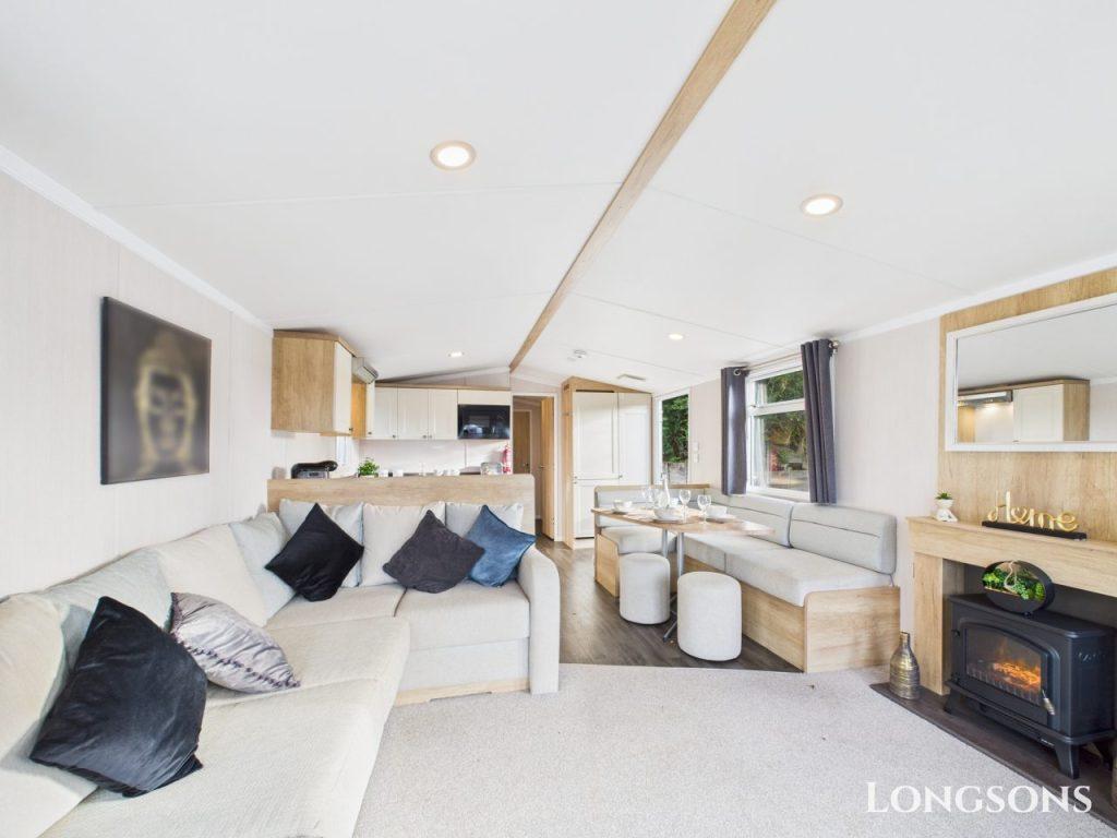 Cam02173g0 Pr0278 Still038