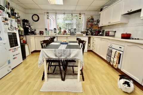 undefined, Shrewley Crescent, Birmingham B33