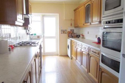 3 bedroom terraced house to rent, Ashton Gardens, Chadwell Heath, Essex, RM6