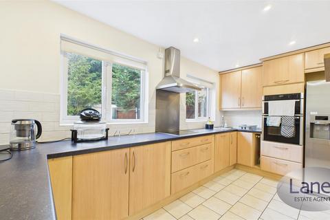 4 bedroom semi-detached house for sale, John Gooch Drive, Enfield, EN2