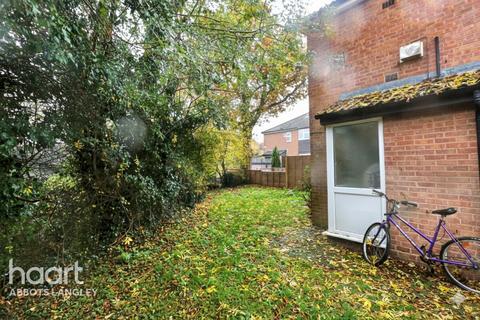 undefined, Margaret Close, Abbots Langley