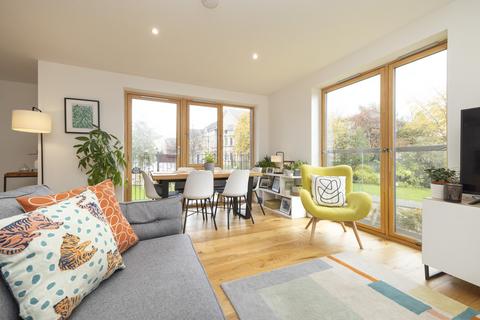 undefined, 16 (Flat 2) Hughes Close, Canonmills, Edinburgh, EH7 4FY
